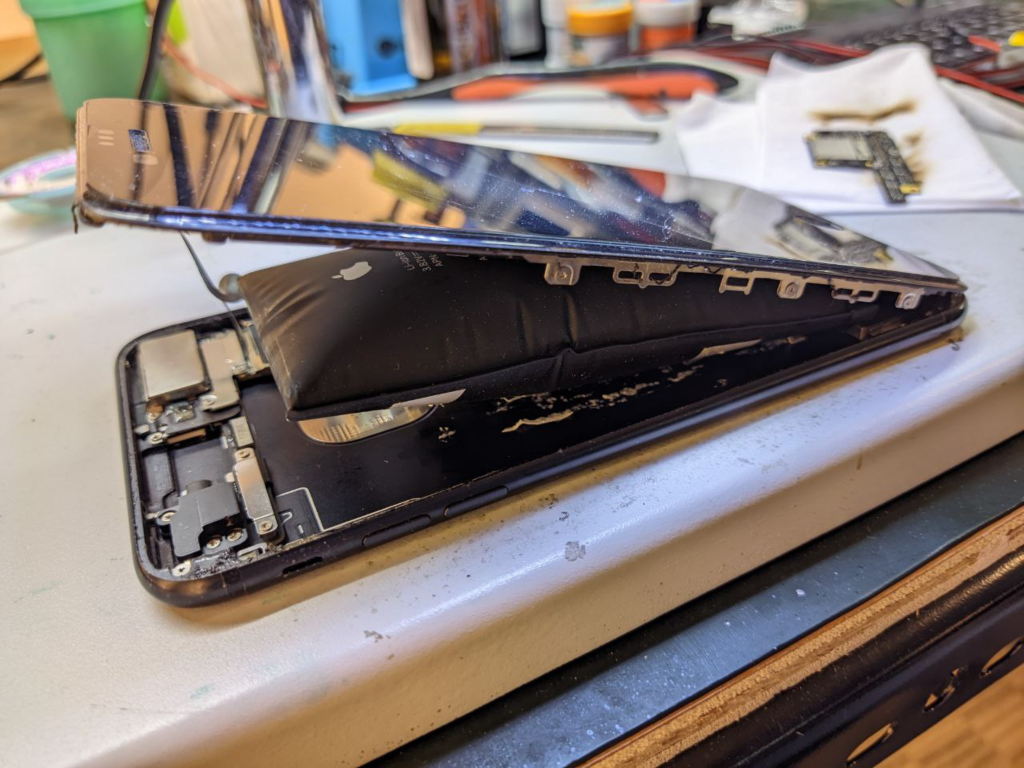 tukar bateri phone di seremban 2